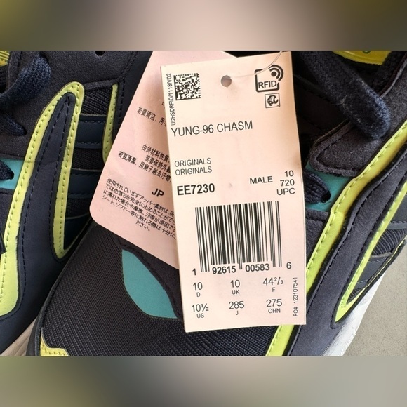 The adidas Men’s Navy Yung-96 Chasm With Neon Accents Sneakers US 10.5 - Picture 13 of 13